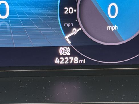 Used 2025 Volkswagen Atlas SE FWD image 21