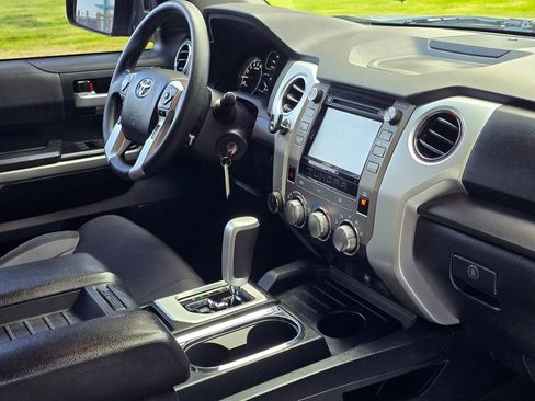 Used 2019 Toyota Tundra SR5 w/ SR5 Upgrade Package image 17