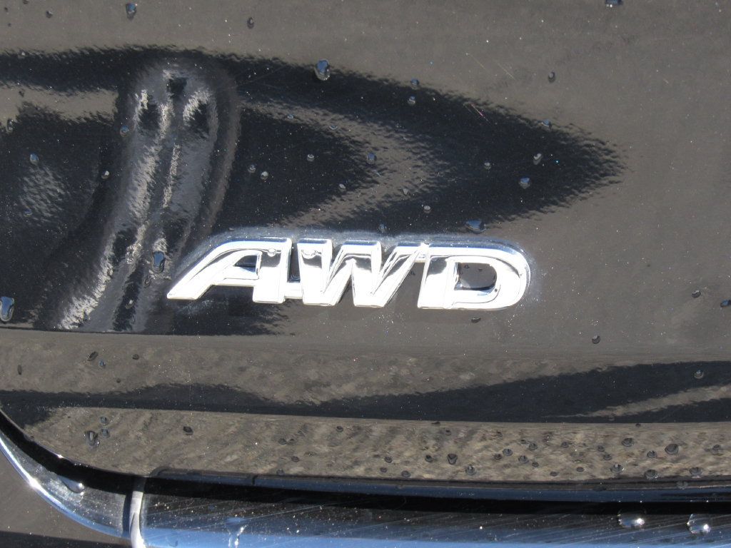 Used 2024 Toyota Sienna XSE AWD/4WD image 8