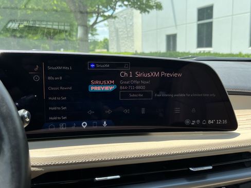 Used 2025 Cadillac XT4 Premium Luxury FWD image 23