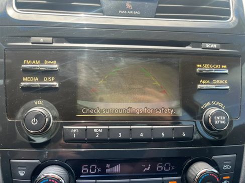 Used 2015 Nissan Altima 2.5 SV w/ Convenience Package FWD image 22