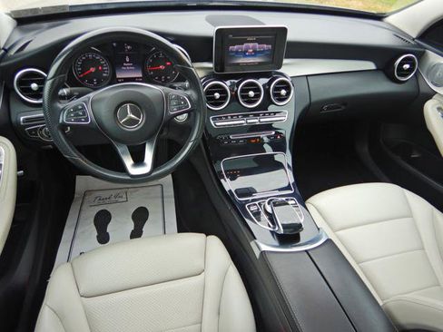 Used 2015 Mercedes-Benz C 300 4MATIC Sedan image 5