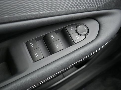 New 2025 Chevrolet Blazer EV LT image 15