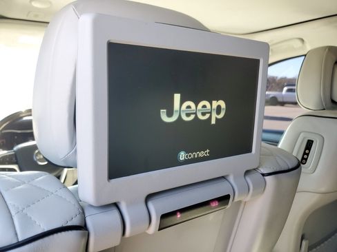 Used 2020 Jeep Grand Cherokee Summit image 35