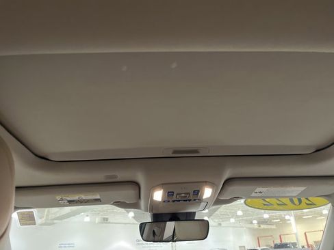 Used 2022 Toyota Highlander XLE image 10