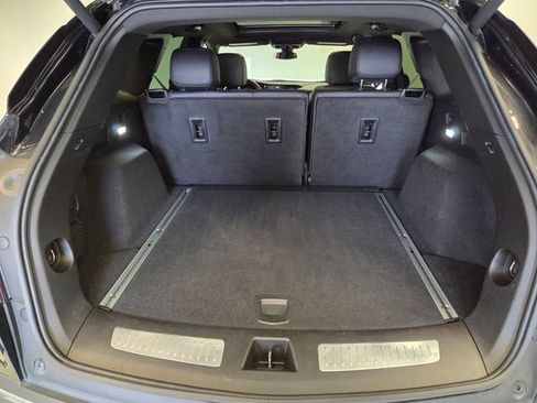 Used 2023 Cadillac XT5 Premium Luxury image 13