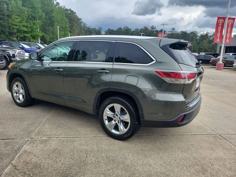 Used 2015 Toyota Highlander Limited FWD image 3