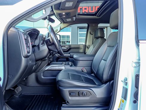 Used 2021 Chevrolet Silverado 2500 LTZ w/ LTZ Premium Package image 22