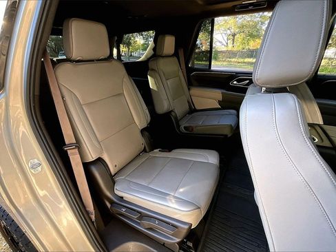 Used 2021 GMC Yukon SLT w/ SLT Luxury Plus Package image 22