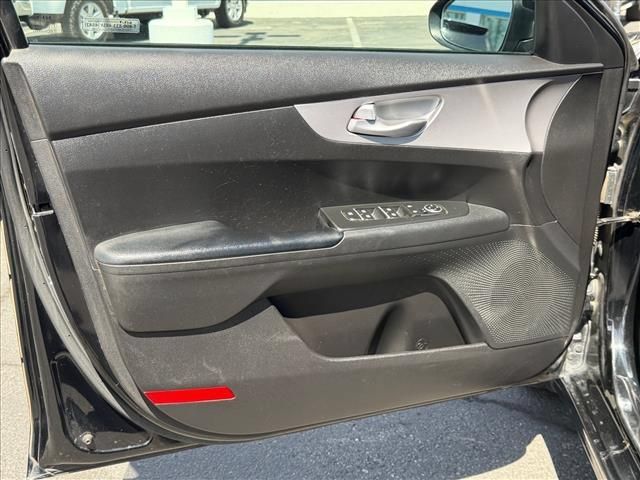 Used 2023 Kia Forte LXS FWD image 13