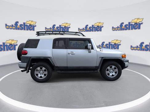 Used 2007 Toyota FJ Cruiser 4WD image 9