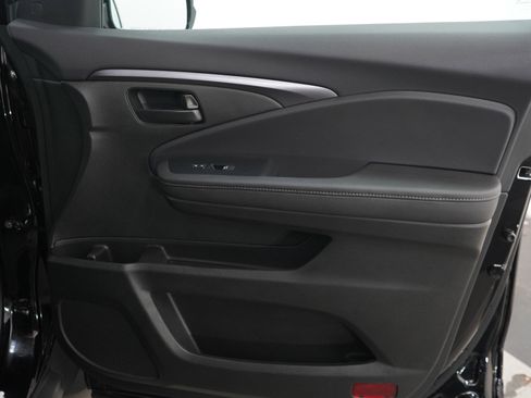 Used 2023 Honda Passport EX-L image 12