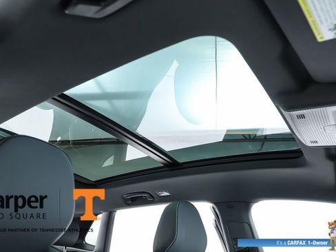 Used 2025 Volkswagen Tiguan SE R-Line image 35