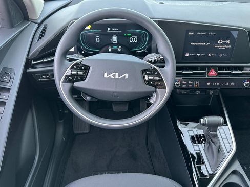 New 2026 Kia Niro LX FWD image 15