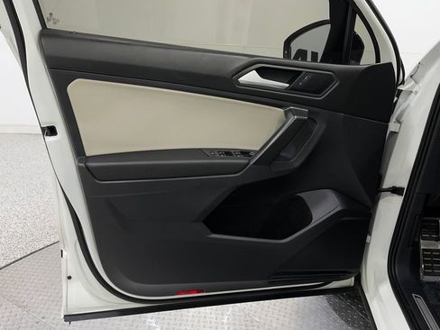 Used 2021 Volkswagen Tiguan SE R-Line image 14