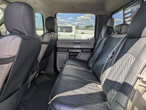 Used 2015 Ford F150 XLT w/ Equipment Group 302A Luxury image 13