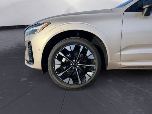 New 2026 Volvo XC60 B5 Plus w/ Protection Package Premier image 14