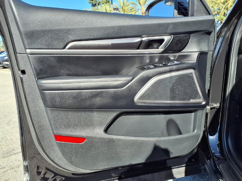 Certified 2024 Kia Telluride LX FWD image 18