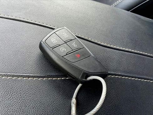 Used 2024 GMC Acadia Elevation image 34