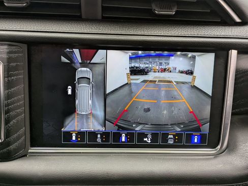 Used 2024 GMC Yukon Denali image 13