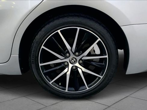 Used 2023 Toyota Camry SE image 10