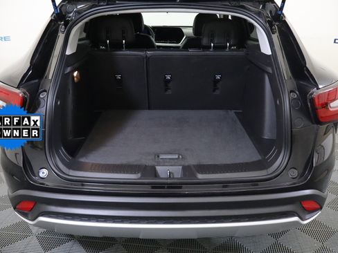 Certified 2025 Chevrolet Trax LT FWD image 9