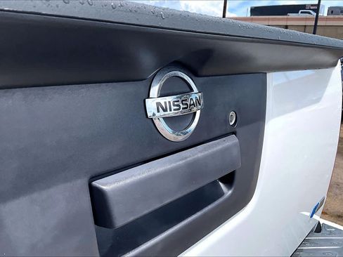 Used 2018 Nissan Frontier SV RWD image 10