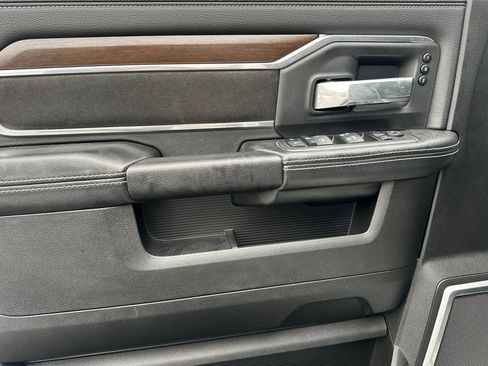 Used 2022 RAM 3500 Laramie image 11