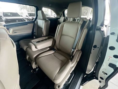 Certified 2024 Honda Odyssey Touring image 27