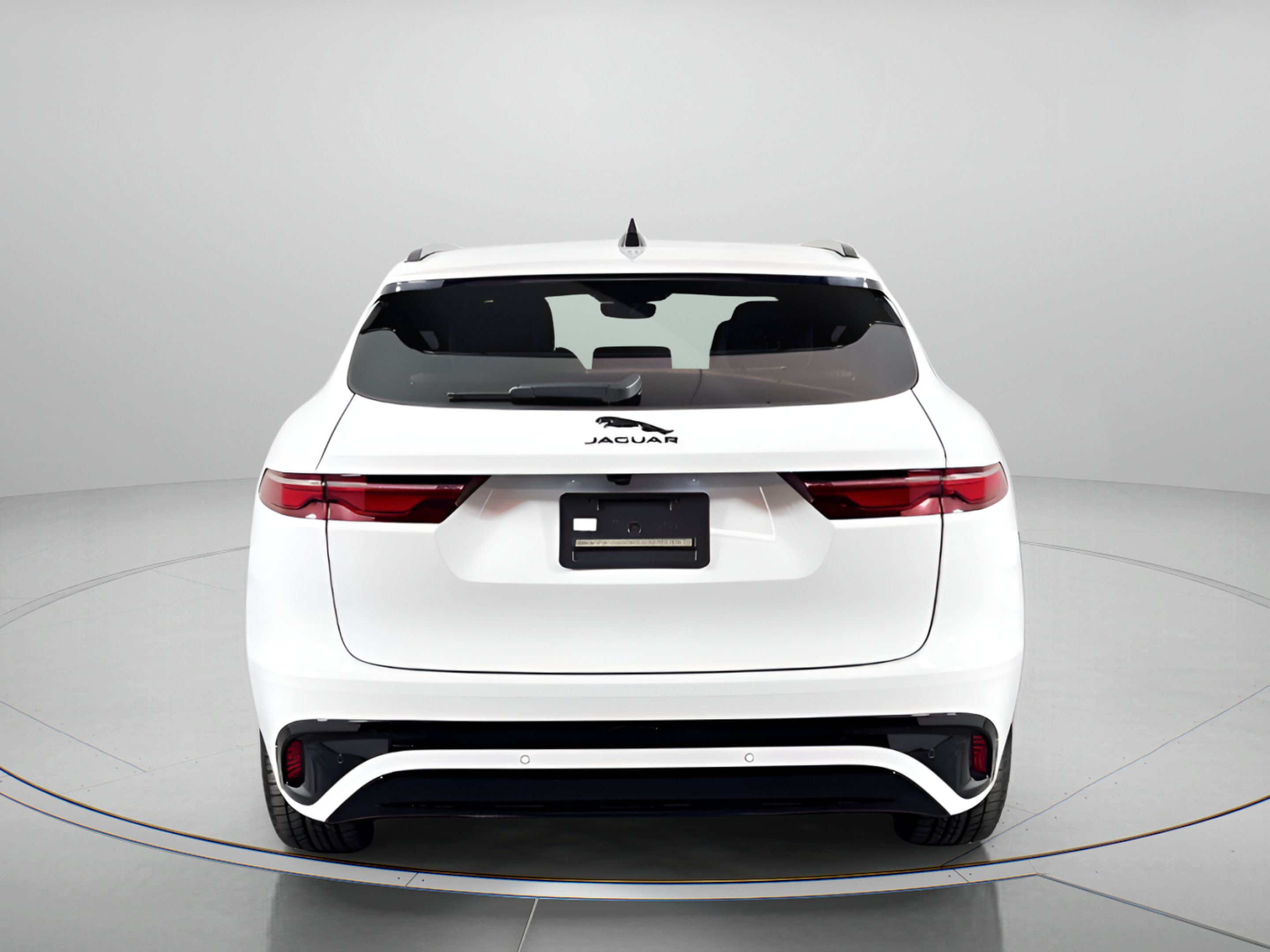 Used 2025 Jaguar F-PACE R-Dynamic S AWD/4WD image 4