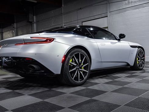 Used 2017 Aston Martin DB11 V12 image 14