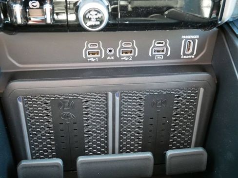 New 2026 RAM 1500 Laramie AWD/4WD image 24