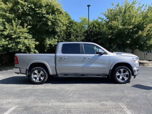Used 2022 RAM 1500 Laramie AWD/4WD image 10