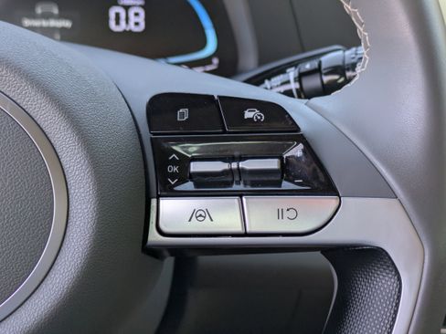 Used 2025 Hyundai Elantra Sport image 23