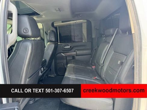Used 2022 GMC Sierra 3500 Denali w/ Denali Ultimate Package AWD/4WD image 11