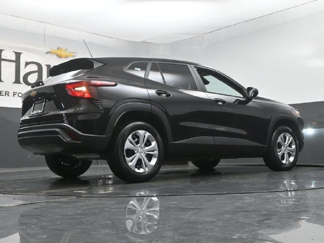 New 2026 Chevrolet Trax LS FWD image 11