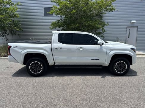 Used 2026 Toyota Tacoma TRD Sport AWD/4WD image 5
