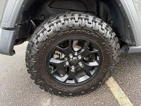 Used 2020 Jeep Wrangler Sport image 24