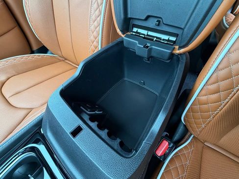 New 2026 Chrysler Pacifica Pinnacle FWD image 24