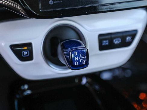 Used 2017 Toyota Prius Prime Premium w/ Carpet Mat Package image 18