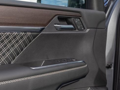 Used 2025 GMC Acadia Denali w/ LPO, Floor Liner Package image 17