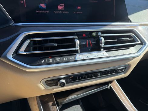 Used 2022 BMW X5 xDrive40i w/ Premium Package image 33