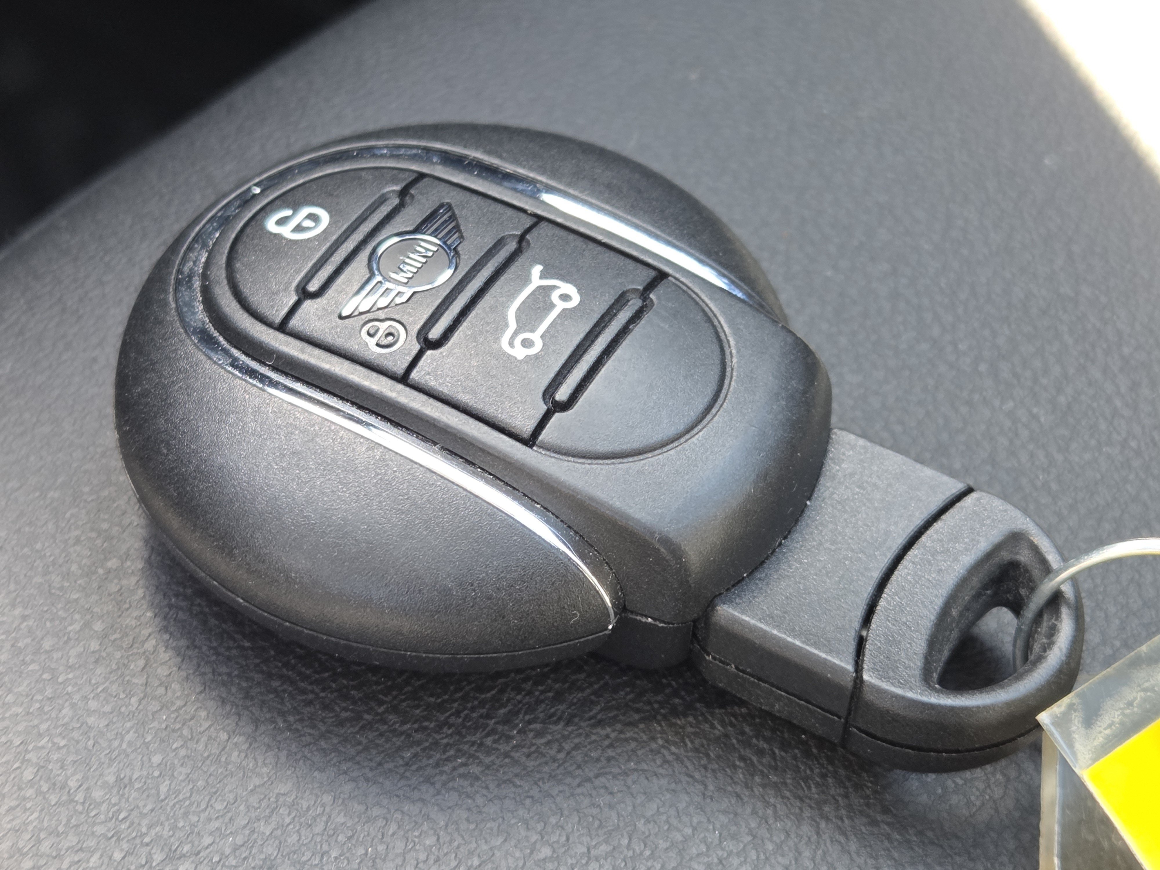 Used 2024 MINI Cooper SE FWD image 36