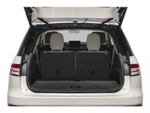 Certified 2024 Lincoln Aviator 2WD w/ Premium Package image 11