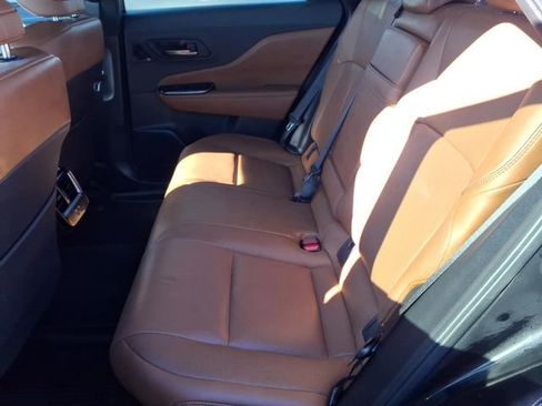 Used 2025 Toyota Crown Signia w/ Advanced Technology Package image 15