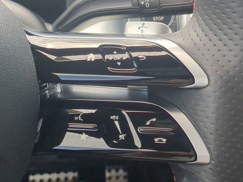 Used 2024 Mercedes-Benz EQB 300 4MATIC image 13