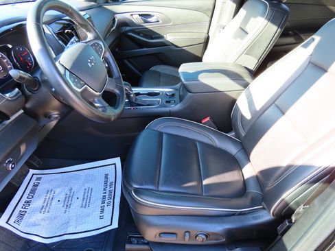 Used 2023 Chevrolet Traverse Premier w/ Redline Edition image 40