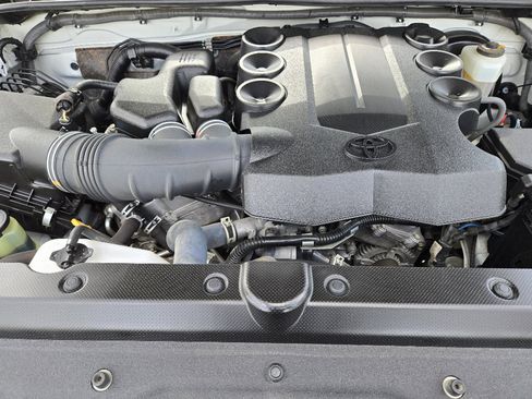 Used 2021 Toyota 4Runner SR5 Premium w/ Moonroof Package image 32