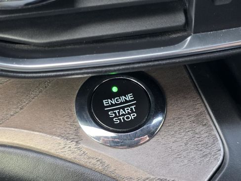 Used 2020 Ford Explorer Platinum w/ Premium Technology Package image 13