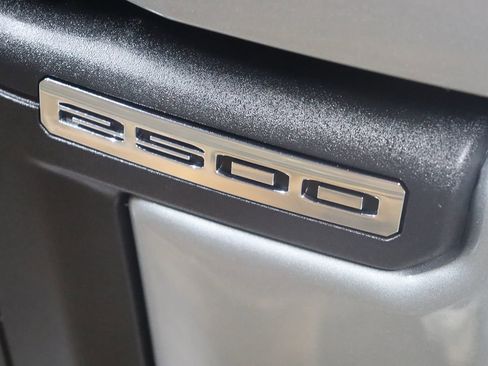 Used 2025 GMC Sierra 2500 AT4 image 14